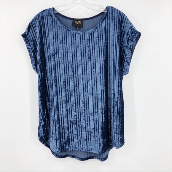 Anthropologie Tops - Anthropologie W5 Crushed Velvet Top Blue XL